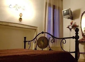 Casa de hóspedes Corte Del Paradiso 2*